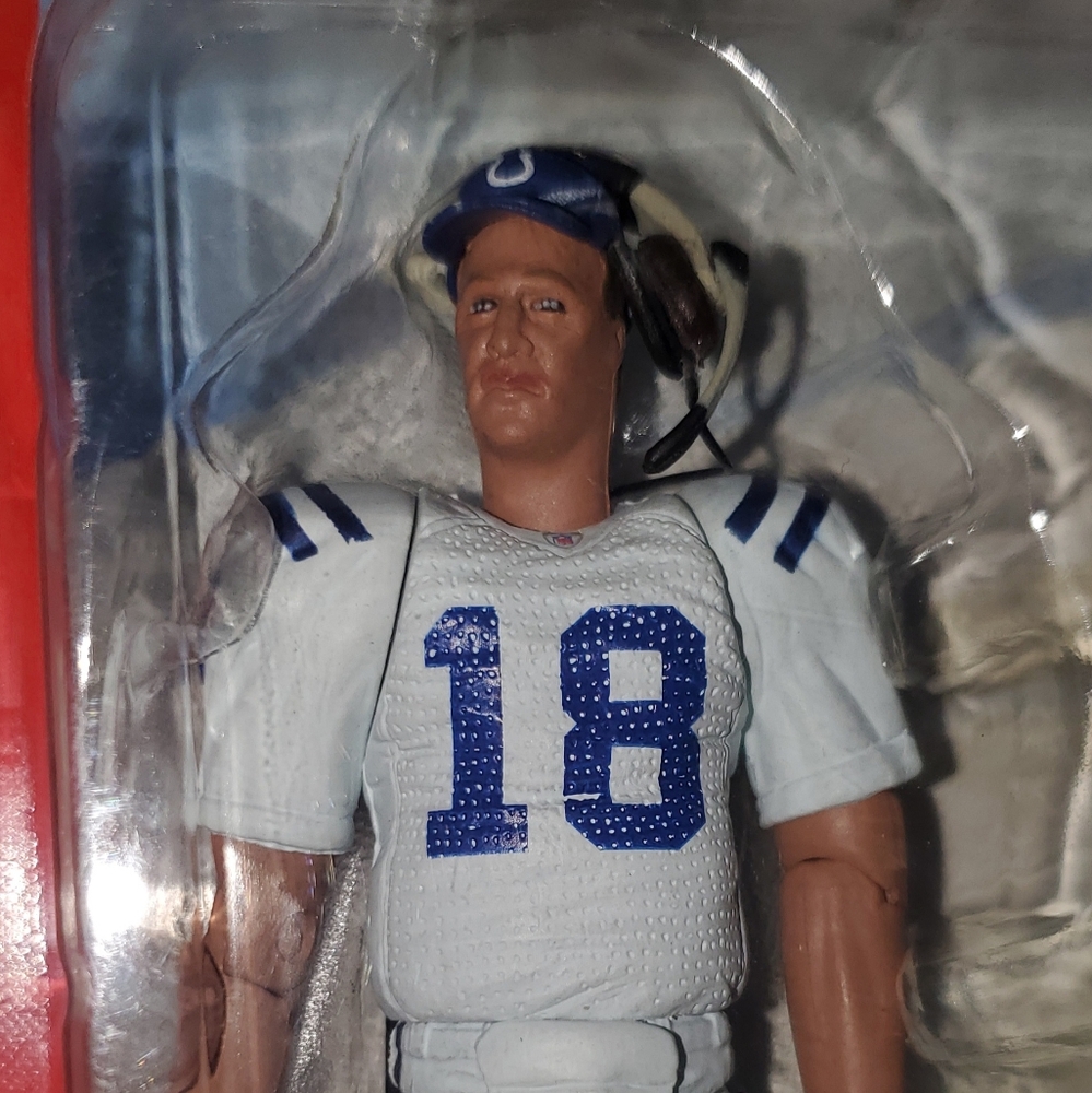 NFL Re-Plays Series 5 Peyton Manning Figure & Turf Stand. Unopened 2007. - Picture 2 of 4